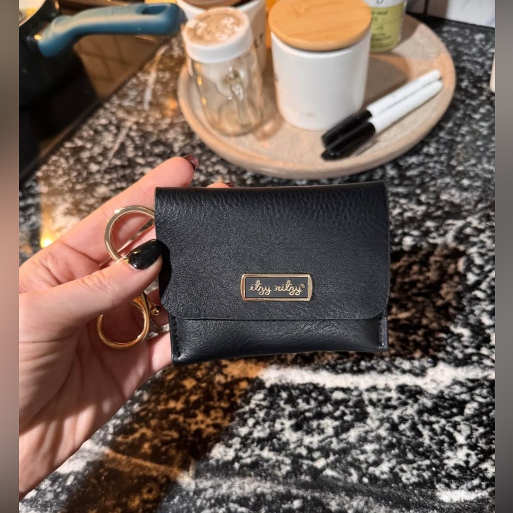 Itzy ritzy card holder keychain